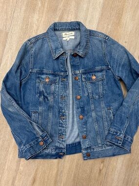 Madewell Faded Blue Denim Trucker Jacket